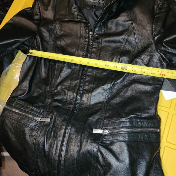 LA NOUVELLE RENAISSANCE. NWT WOMENS LEATHER MOTO JACKET - Picture 15 of 15